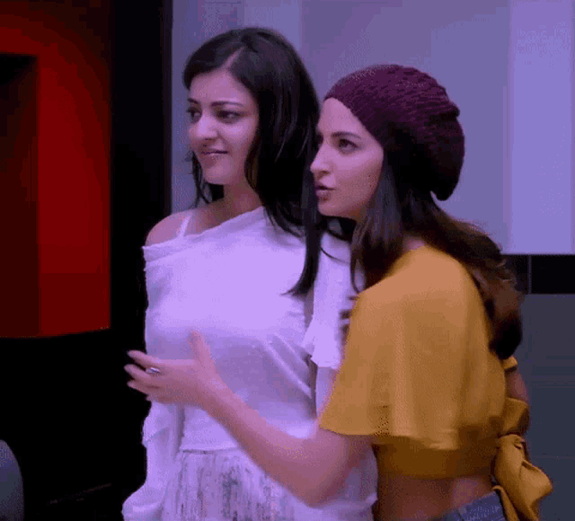 Boob Squeeze Boob Squeeze Kajal Discover Share Gifs