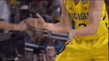 michigan basketball gif - basketball michigan comeon gifs