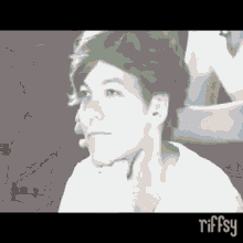 Lt  GIF - One Direction 1d Louis Tomlinson GIFs