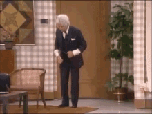 Old To Slow GIF - Old To Slow Slow Walk GIFs