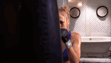 Yvonne Strahovski Workout GIF - Yvonne Strahovski Workout Training GIFs