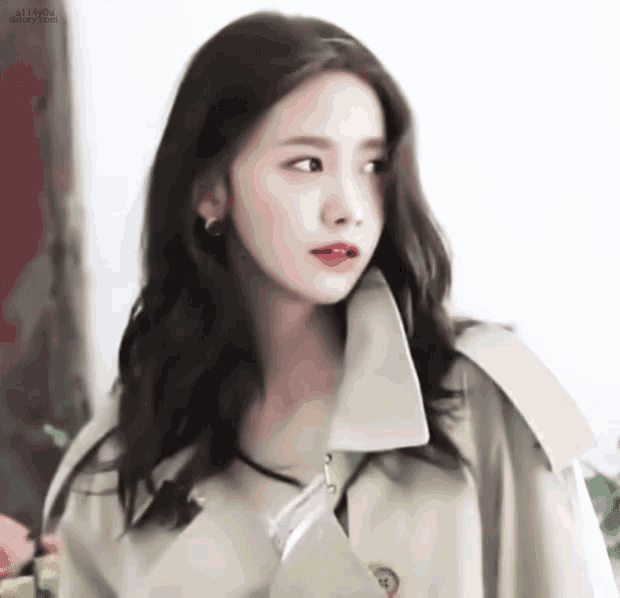 Yoona mignon gif