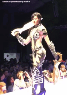 cosplay model butt swords turn