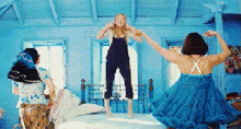 マンマ・ミーア Mamma Mia GIF - Mamma Mia Bed Jump GIFs