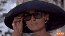 Audrey Hepburn Tcm GIF - Audrey Hepburn Tcm Turner Classic Movies GIFs