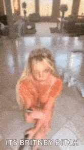 Britney Spears Knives Knives Britney GIF - Britney Spears Knives Knives Britney Britney Living Room GIFs