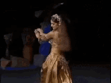 رقص عراقي عراقيات راقصة رقاصات GIF