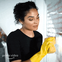 Cleaning Elaine GIF - Cleaning Elaine Brittany Ograd GIFs