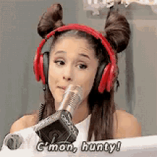 Ariana Grande Hunty GIF - Ariana Grande Hunty Headphones GIFs
