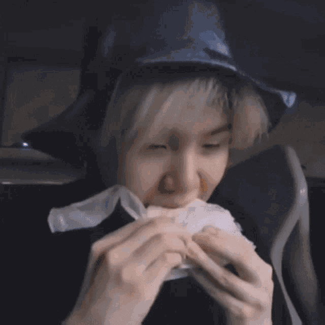 Jimitendo Yoongi GIF - Jimitendo Yoongi Yoongi Cat - Discover & Share GIFs