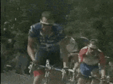 Lance Armstrong Biker GIF - Lance Armstrong Biker Looking Back GIFs