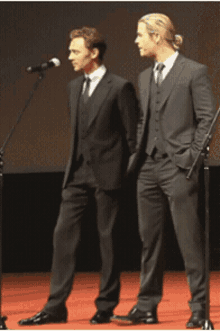 Hiddlesworth Tom Hiddleston And Chris Hemsworth GIF