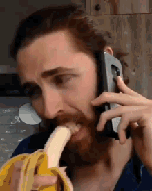 Hozier Banana GIF - Hozier Banana Eating GIFs