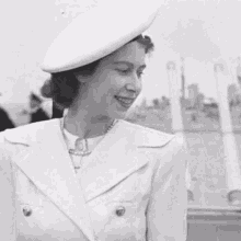 Queen Elizabeth Queen GIF - Queen Elizabeth Queen Elizabeth GIFs
