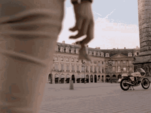 Chanel Coco Mademoiselle GIF - Chanel Coco Mademoiselle Fragrance -  Discover & Share GIFs