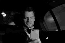 Henry Cavill Car GIF - Henry Cavill Car Phone GIFs