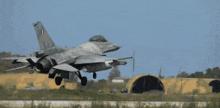 F-16 Smooth Landing GIF - F-16 Smooth Landing Airbreaks GIFs