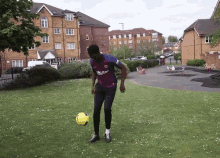 Soccer Juggling Footwork GIF - Soccer Juggling Footwork Soccer Skills GIFs