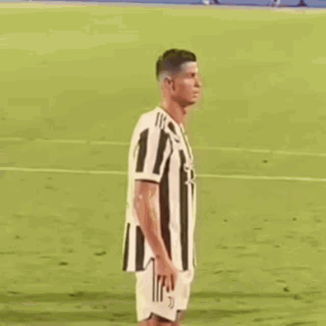 Cr7-juventus GIFs - Get the best GIF on GIPHY
