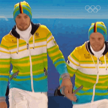 Hands Up Luge GIF - Hands Up Luge Tobias Arlt GIFs