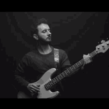 Vaspurnemra Bass GIF