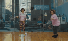 hit maya rudolph melissa mccarthy life of the party life of the party gifs