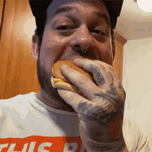 Eating A Burger Doodybeard GIF - Eating A Burger Doodybeard Biting A Burger GIFs