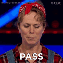Pass Family Feud Canada GIF - Pass Family Feud Canada Next GIFs