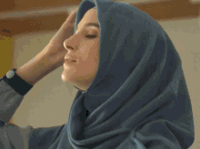 Hijab Scarf GIF - Hijab Scarf Green GIFs