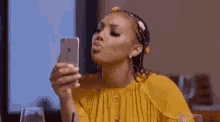 Tamar Braxton Kisses GIF - Tamar Braxton Kisses Selfie GIFs
