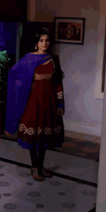 hellyshah swaragini swara gadodia dress posing