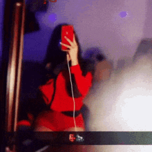 Mirror Selfie Zoom In GIF - Mirror Selfie Zoom In Red GIFs
