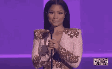 Nicki Laughing GIF - Nickiminaj Lol American Music Awards GIFs