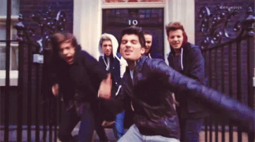 one direction gifs one way or another