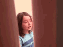 Sharemywrld Girlcrying GIF - Sharemywrld Girlcrying Combinghair GIFs