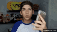 Mario Selman GIF - Mario Selman Internet Celebrity How To Take Selfie GIFs