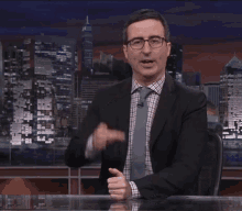 John Oliver Cheers GIF - John Oliver Cheers Invisible GIFs