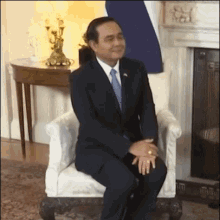 prime minister thumbs up uncle too prayuth prayuth chanocha