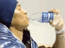 Nakai Masahiro Drinking GIF - Nakai Masahiro Drinking Pocari Sweat GIFs