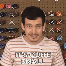 Its Quite Small Devin Montes GIF - Its Quite Small Devin Montes Make Anything GIFs