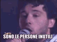 Paolo Vallesi Persone Inutili GIF - Paolo Vallesi Persone Inutili Useless People GIFs
