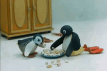 pingu popcorn eating pinga penguin