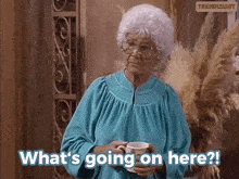 Confused Golden Girls GIF - Confused Golden Girls What Is Happening GIFs