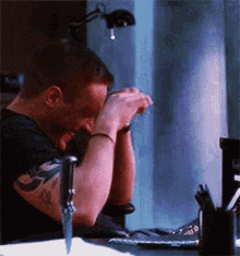 Tom Hardy Laughing Hysterically GIF - Tom Hardy Laughing Hysterically GIFs
