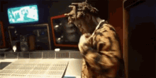 Swag Recording GIF - Swag Recording Chains GIFs