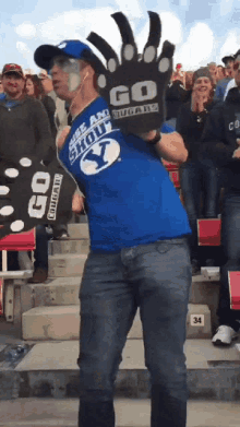 byu football cougars dance claws