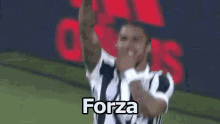 Doulgas Costa Juventus Calcio Forza Dai GIF - Douglas Costa Juventus Football GIFs