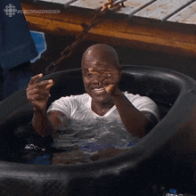 Dancing In The Tub Wes Hall GIF - Dancing In The Tub Wes Hall Kingofbays GIFs