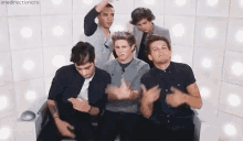 Guys, This Is My Favorite Gif Ever Ahahah, They Are So Cute. GIF - Onedirection Onedirectionfan Onedirectionfanpage GIFs