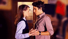 Cute Couple GIF - Cute Couple Hold Hands GIFs